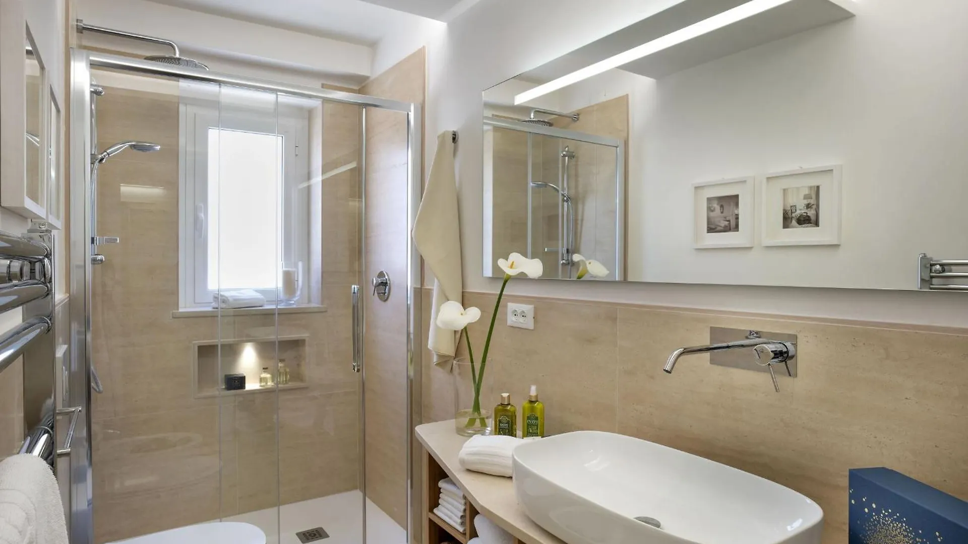 Boheme With Beach & Breakfast Included Viareggio Italy